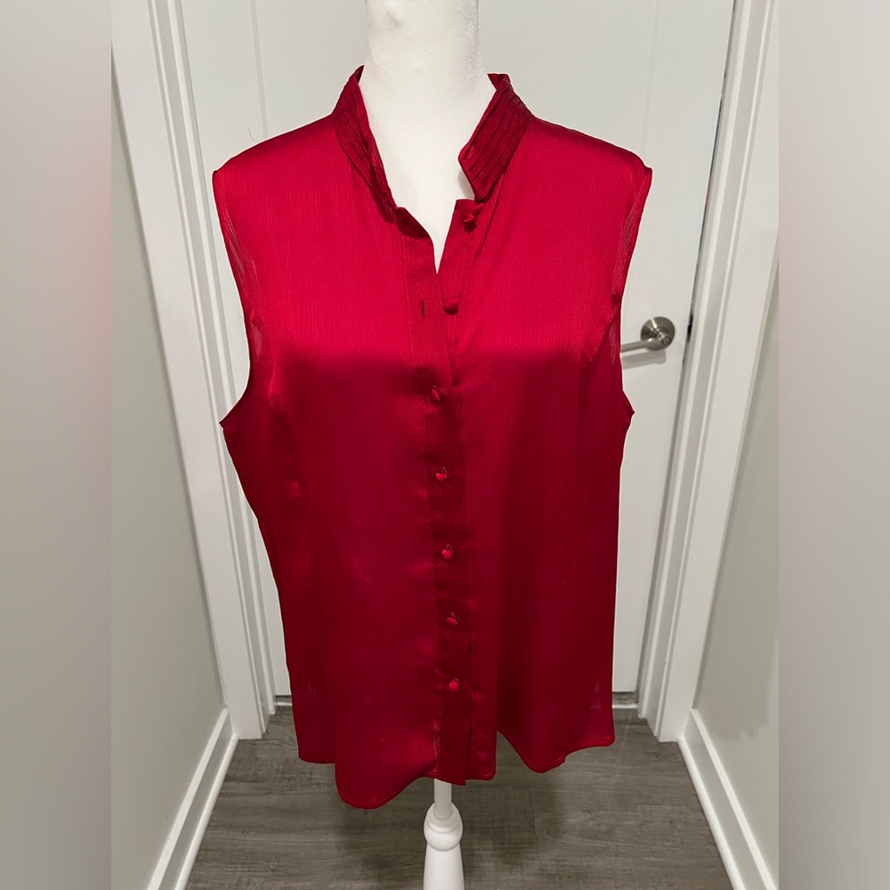 Tahari Arthur S Levine red button up blouse